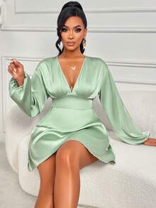 AIJ Amarilo 女士绿色缎面深V领灯笼袖褶皱喇叭迷你连衣裙 – 优雅的婚礼宾客礼服，完美适用于情人节约会、早午餐、春季鸡尾酒会和嘉年华装扮 - 薄荷綠 - 查看 6