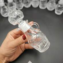 8pcs/4pcs/1pc Set Crystal Glass Whiskey Decanter Set, 1.69oz Mini Glass Decanter With Lid, Elegant Tasting Container, Essential For Home Bar Decoration, Thick Glass Mini Bottle - Oval Shape, Freezable, Multipurpose Decorative Storage Jar (Hand Wash Only), Geometric Bottle Stopper | Material