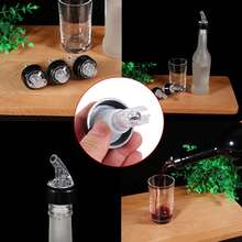 Plastic Measured Liquor Spirit Pourer Free Flow Wine Bottle Pour Spout Stopper Transparent - Blanco y Negro - Ver 1