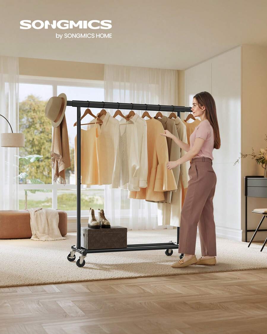SONGMICS ハンガーラック 伸縮式 洋服ラック 頑丈 衣装掛け 幅92~132cm 耐荷重100Kg 大容量 衣類収納 安定性 業務用 キャスター付き 移動しやすい 室内物干し ちょうどいいサイズ HSR13BKV1 - (92-132)x45x161.5cm - チェックする 1