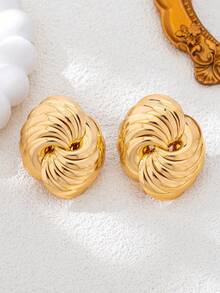 2pcs Exaggerated Geometric Pleated Oval Stud Earrings, Fashionable For Women Street & Party Wear - Gold - View 3