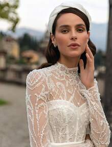Elegant High-Neck Long Sleeve Wedding Gown In Timeless White Featuring Chic Lace Panels And Graceful A-Line Floor-Length Silhouette – Sophisticated Bridal Dress With Flowing Skirt And Refined Charm, Perfect For Weddings, Christmas Galas, Halloween Balls, Holiday Celebrations, Prom Nights, Birthday Events, And Special Occasions. Suitable As A Bridal Dress, Evening Gown, Formal Party Attire, Vacation Outfit, Dinner Ensemble, Graduation Dance Dress, Cocktail Party Dress, Bridesmaid Gown, Wedding Guest Attire, Anniversary Gown, Engagement Party Dress, New Year's Eve Gala Dress, And Festive Gathering Ensemble. Designed With A Flattering High Neckline And Delicate Lace Details For A Dreamy, Feminine Look That Captures Timeless Elegance. - 白色 - 查看 4