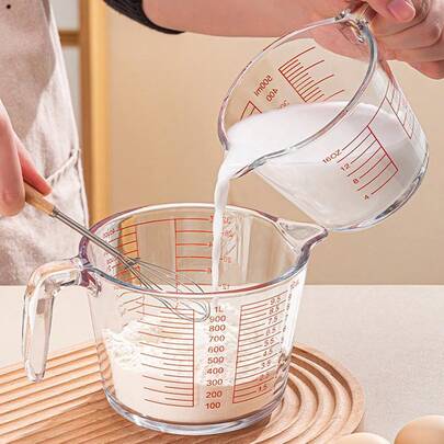 1 pieza Taza medidora de vidrio resistente al calor de 350ML/500ML/1000ML, con escala precisa y asa, de gran capacidad y apilable para un almacenamiento fácil, taza medidora de café, recipiente transparente, herramienta de medición multifuncional, apta para harina, huevo, leche, agua y utensilios de cocina, accesorios de cocina