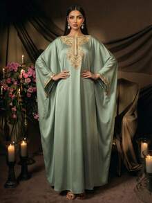 AmazingHoney Elegancki i luksusowy damski szlafrok maxi z satyny w kolorze szałwiowej zieleni, ze złotymi haftowanymi rękawami typu nietoperz, odpowiedni na Ramadan, Eid, wesela, formalne kolacje, przyjęcia koktajlowe i inne okazje - Miętowy Zielony - Zobacz 1
