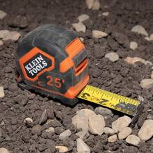 Klein Tools 9225 Tape Measure 25-Foot Double-Hook Double-Sided Measuring Tape Magnetic with Retraction Speed Break and Metal Belt Clip - NaranjaNegro - Ver 10