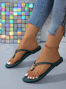 女士凉鞋。趾环凉鞋。时尚人字拖。趾柱拖鞋。女士一脚蹬拖鞋。圆头金属扣。水钻装饰平底人字拖 - 綠色 - 查看 10