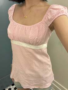 Blusa de Manga Corta con Lunares Negros sobre Fondo Blanco y Volantes Delicados, Estilo Cottagecore Romántico para Mujer, Ideal para Verano, Salidas y Trabajo Casual - Rosa - Ver 2