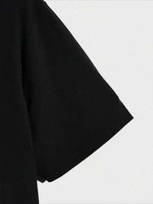 Camiseta gráfica de Yungblud para el álbum de 2025 y la gira IDOLS - Estampado "Yungblud The World Tour", negra con diseño en blanco y rojo, manga corta, cuello redondo, corte regular, estilo casual, cómoda para todas las estaciones | Camiseta con estampado llamativo - Negro - Ver 4