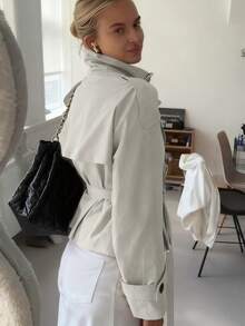 Vusalt 女士复古宽松短款高领休闲通勤风衣，适合女士外套、春季服装、通勤办公装、日常穿着、街头时尚。 - 米色 - 查看 9