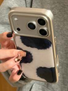 奢华时尚奶牛纹手机壳，带蝴蝶结吊坠，兼容 17 Pro Max、17 Pro、17、17 Air、16 Pro Max、16 Pro、15 Pro、15 Pro Max、14 Pro、13 Pro Max、13 Pro、16、15、14、13，可爱防震，银色边框环氧树脂保护套 - 黑白乳牛紋 - 查看 1