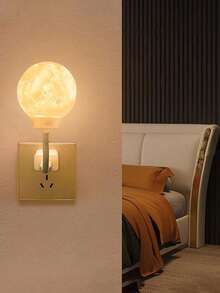 1个智能语音控制夜灯，3种照明模式，英文语音控制，创意插电式月相感应夜灯，带定时器的USB床头灯