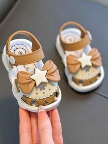0-4岁女童学步鞋，婴儿凉鞋，防踢防撞时尚甜美百搭公主鞋，2026春夏新款 - 卡其色 - 查看 4