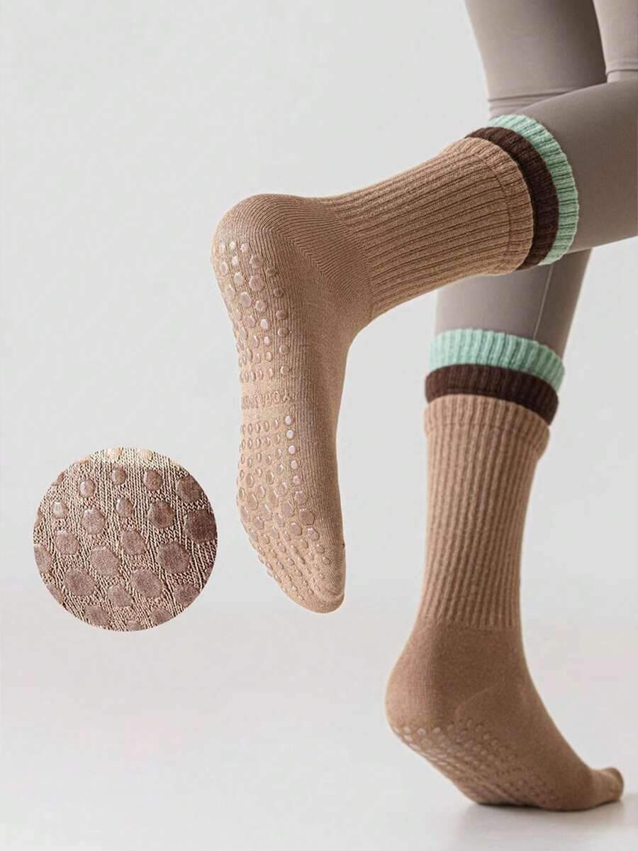 1 paire de chaussettes de yoga blocs de couleurs pour femmes, chaussettes mi-mollet antidérapantes professionnelles pour le pilates, convenant pour le port au sol lors de sports de printemps/été - Multicolore - Voir 1