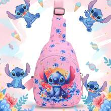 Túi đeo chéo họa tiết Stitch chính thức - Màu hồng tươi sáng, món đồ không thể thiếu cho người hâm mộ - Túi đeo vai nhỏ gọn đa chức năng, có ngăn khóa kéo phía trước, tiện dụng khi rảnh tay, người bạn đồng hành lý tưởng khi đi du lịch - Chất liệu cao cấp, đa dụng cho sử dụng hàng ngày, với họa tiết "Lilo & Stitch" kinh điển. - Nhiều màu - Xem 2