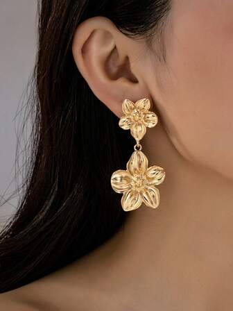 1对时尚波西米亚风花朵中心耳环
