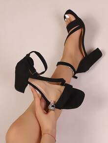 2022新款女士黑色粗跟凉鞋，中跟，露趾，搭扣带，休闲罗马风高跟鞋 - 黑色 - 查看 6