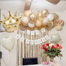 60件铂金生日气球套装，包含生日快乐横幅、金色皇冠铝箔气球、心形气球、五角星气球、金色金属丝帘、金白色乳胶气球，适用于生日派对、迎婴派对、奶油色主题生日派对、主题派对、摄影道具。