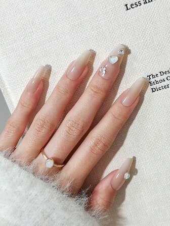 24 st långa, kistformade, heltäckande press-on-naglar, minimalistisk ombre-fransk manikyr med hjärtformade strass, lämplig för tjejer/damer, dejt, present, alla hjärtans dag, julnaglar eller daglig kontorsoutfit, inkluderar 1 st jelly gel och 1 st nagelfil