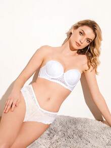Wingslove This White Strapless Lace Bra Leads The : Non-Slip Silicone Straps, Multi-Functional Shoulder Straps, And Underwire Lift Design, Combined With Soft And Stretchy Fabric, Provide A And Comfortable Wearing Experience. The Exquisite Back Clasp Perfectly Matches Open Shoulder Outfits, Formal Occasions, And Fashionable Styles, Making It An Ideal Choice For Those Seeking Versatile And Slimming Lingerie! - White - View 5