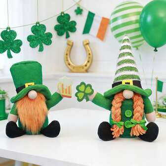 1pc Irish Festival Themed Decorative Figurine, Creative Clover Element Couple Gnome Figurine Home Desktop Decor, Seasonal Window Display, Holiday Party Scene Decoration, Holiday Gift, Photography Prop, Store Decor, Farmhouse Decor, Home Decor, Party Decor