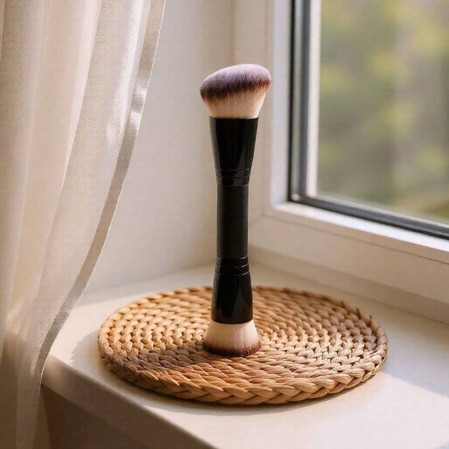 2-In-1 Black Makeup Brush, Suitable For Daily Facial Makeup And Professional Skincare Routine. Professional Beauty Tool