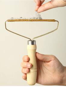 2 piezas Quitapelusas manual portátil - Rasuradora de tela de doble cara, adecuada para suéteres, chaquetas y pelo de mascotas | Mango de madera duradero | Aplicable para sofá, dormitorio, sala de estar, automóvil y ropa | No se requieren baterías - Marrón Mocha - Ver 5