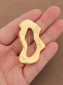 1pc Fashionable Silver & Gold Alloy Lip Shape Brooch Pin, Lips Open Mouth Brooch Pin Suitable For Women's Daily Wear - Gold and Silver - View 4