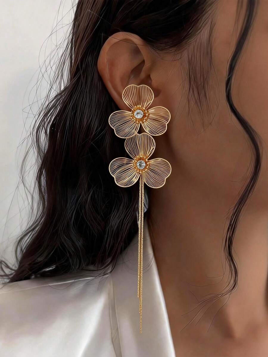 1 Pair Vintage Creative Fashion Metal Hollow Ginkgo Leaf & Flower Earrings, Glamorous Rhinestone Tassel Earrings, Suitable For Women's Daily Wear And Various Banquet Parties As Decorative Jewelry - Flower Earrings - View 1