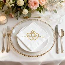Bộ 50 khăn giấy dùng một lần hình trái tim và nhẫn kim cương "Mr & Mrs", thích hợp cho tiệc cưới, tiệc cô dâu, kỷ niệm, lễ kỷ niệm, ngày lễ, trang trí cao cấp, đồ dùng bàn tiệc, ngày Valentine và các lễ kỷ niệm toàn cầu - Khăn giấy tiệc tùng - Cần thiết cho những bàn tiệc sang trọng. - trắng - Xem 3