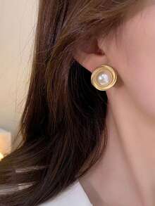 1 Pair Fashionable Elegant Vintage Faux Pearl Stud Earrings - Gold - View 4