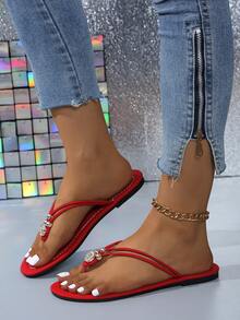 女士凉鞋。尖头凉鞋。时尚人字拖。尖头拖鞋。女士一脚蹬凉鞋。圆形金属扣。水钻装饰平底人字拖