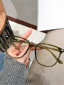 1 Cặp kính nữ gọng lớn màu nude, kiểu dáng thon gọn, không cần độ. - quả ô liu - Xem 2