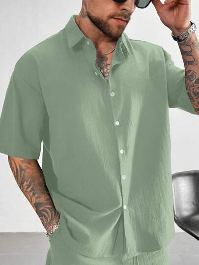 1pc Men's Loose Dropped Shoulder Short Sleeve Shirt, Solid Color Relaxed Fit, Stand Collar, Breathable & Comfortable, Casual Daily & Holiday Wear, Suitable For Dad's Retro Style Black Shirt, Couple Beach Holiday Matching Shirt