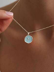 Delikatny naszyjnik z krzyżem, platerowany 14-karatowym złotem, dla kobiet, minimalistyczna biżuteria religijna, uroczy prezent, prezent chrześcijański, odpowiedni dla kobiet i nastolatek, do noszenia przez cały rok, odpowiedni również na Boże Narodzenie