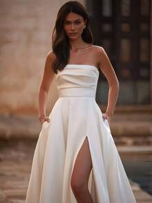 Elegant A-Line Floor-Length Bridal Gown With Strapless Sweetheart Neckline And Thigh-High Side Slit – Luxurious Sweep Train Wedding Dress In Ivory, Featuring A Flattering A-Line Silhouette And A Graceful Leg Slit For Movement And Allure. This Dreamy And Sophisticated Gown Captures A Timeless Bridal Vision, Perfect For Weddings, Holiday Celebrations, Christmas Galas, Halloween Balls, Prom Nights, Birthday Parties, Anniversary Dinners, And Grand Evenings. An Exquisite Formal Attire For Bridal Ceremonies, Vacation Events, Formal Dinners, Graduation Balls, Homecoming Dances, Cocktail Receptions, Bridal Party Occasions, Wedding Guest Functions, And Cherished Ceremonial Moments. - 白色 - 查看 3