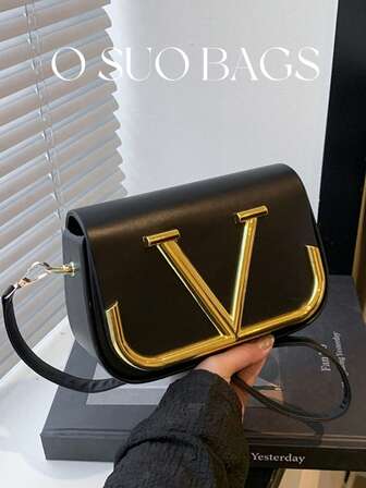 Enfärgad fyrkantig PU-väska, metallbokstäver, trendig axelväska, snygg damväska