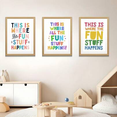 1/3 st canvasposter med motivationsslogan "Tillbaka till skolan". Det här är platsen där intressanta saker händer. Väggkonstdekoration med fokus på skolstartssäsongen. Mycket lämplig för väggdekoration av skolväggar, skolkorridorer, matsalar och kontorskorridorer. Heminredning och väggkonst! Inredning. Vacker rumsdekoration, valfri ram.