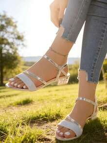 Plus Size European & American Style One-Buckle Strap Flat Sandals, Chunky Heel, Versatile Pair With Dresses, Fashion - Silver - View 3