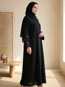 Hafizah 优雅女士长袖梭织长款罩衫，略带弹性，精致蝴蝶刺绣装饰，尽显优雅气质，黑色春季款 - 黑色 - 查看 2