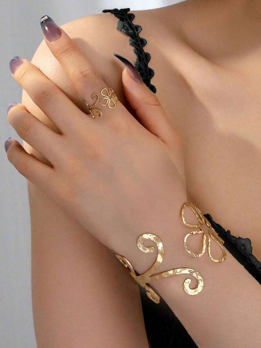 1 Bracelet & 1 Ring Set, Fashionable Hollow Flower Metal Bracelet & Ring Combo - Gold - View 1