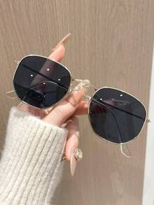 1件装女士优雅复古精致时尚眼镜，适合户外旅行、街头摄影、音乐节、热带海滩度假等场合佩戴。 - 灰色 - 查看 3