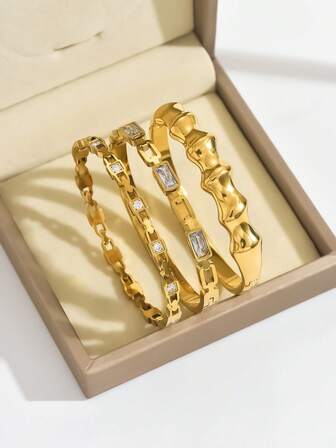 3 piezas Colección de joyas de moda usables, pulseras de capas para mujer, accesorios con circonita cúbica brillante, joyas para oficina y salidas de fin de semana, pulseras con brillo para citas, set de pulseras glamorosas económicas, joyas combinables y elegantes, pulseras abiertas pulidas en tono dorado, pulseras apilables para ocasiones cotidianas a especiales, set de pulseras de capas brillantes, accesorios de moda para mujer