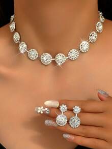 مجموعة قلادة أنيقة من 3 قطع مرصعة بالكريستال للعرائس والسيدات، مجموعة مجوهرات فاخرة مناسبة للأعراس وهدايا أعياد الميلاد والحفلات - فضي ZT4067 - مشاهدة 16