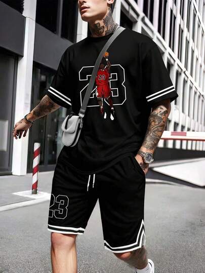 2025 新款男士印花圆领短袖 T 恤和短裤套装，夏季