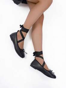 2026 Spring/Summer New Women's Flat Shoes, Lace-Up Bow Tie Square Toe Shoes, Fashionable Retro Minimalist Elegant Chic Street Style Casual Commuter Shoes, Women's Ballet Shoes, Loafers, Comfortable Lightweight Non-Slip Soft Criss-Cross Strap Design Back Lace-Up Shoes - Black - View 2