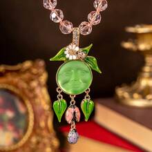 一款复古欧式风格的雕刻人像项链，饰以釉面瓢虫图案，精致优雅，尽显奢华珠宝风范，适合作为日常佩戴、派对、晚宴和庆典的高端礼品。 - 項鍊 - 查看 1