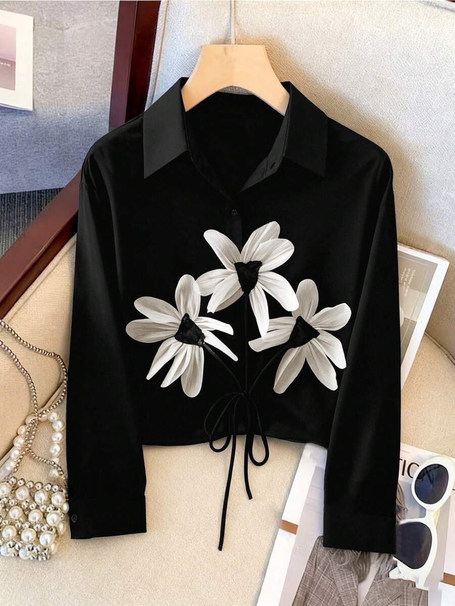 女士黑色长袖衬衫，饰有花卉贴花，翻领设计，时尚百搭，适合春夏穿着。 - 黑色 - 查看 1