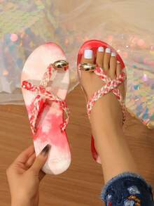 1 Pair Brown Woven Strap Criss-Cross Sandals, Versatile Metal Buckle Decor Slides, Ombre Thong Flat Slippers, Tie-Dye Flat Outdoor Comfortable Flip Flops, Elegant Party Preppy School Holiday Fashion Basic Chic Cute Party Casual PU Leather Criss-Cross Flat Sandals For Beach, Festival, School, Office, Home, Outdoor, Spring/Summer/Autumn - Red - View 1