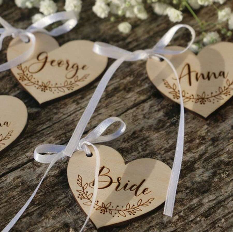 Quà lưu niệm cưới bằng gỗ khắc theo yêu cầu - Khắc tên và ngày tháng cá nhân, hình trái tim bằng gỗ, thích hợp làm quà tặng đám cưới, thiệp mời và nhãn kẹo - Quà cưới, kỷ niệm dịp đặc biệt, thích hợp cho đám cưới, Ngày Valentine, Lễ Phục Sinh, Giáng Sinh, Lễ Tạ Ơn - Nhiều màu - Xem 1