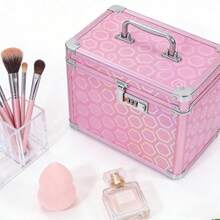 1个铝合金便携式化妆箱 - 大容量多层带镜子，方便专业化妆师收纳化妆品和日常工具。